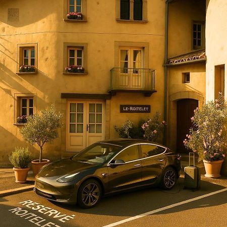 Appart'Hotel Chaleureux Au Coeur De Tullins - Le Roitelet Luaran gambar